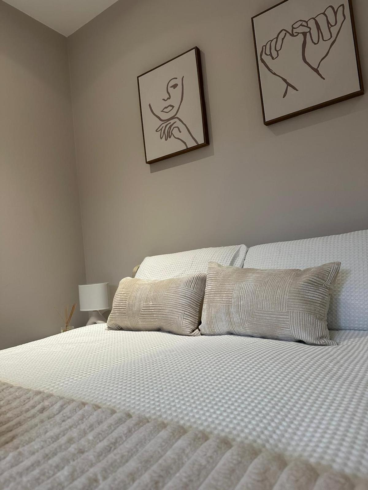 Richardson Deluxe - 3 Bed * Londra
